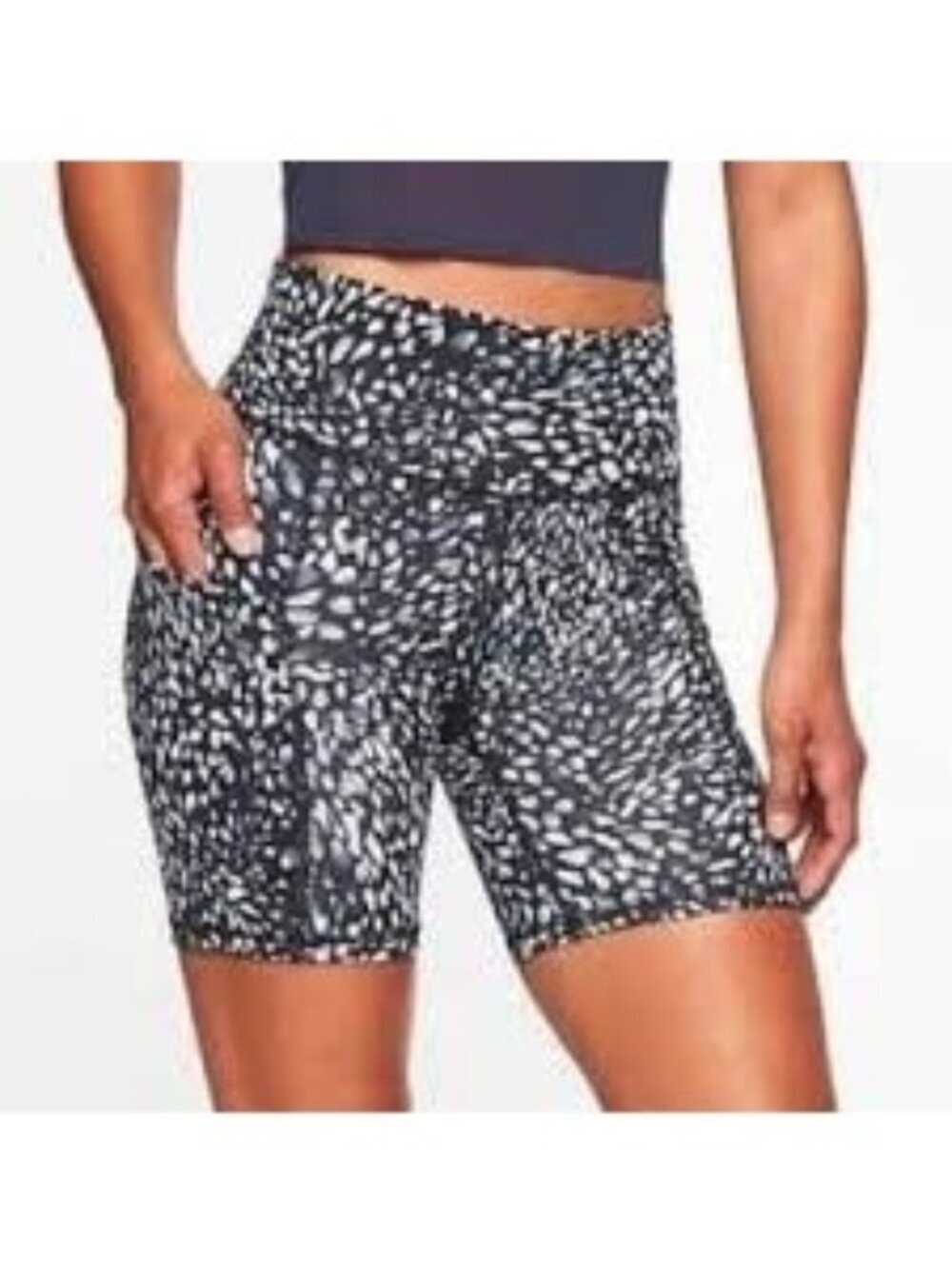 Athleta All In 7" Womens Bike Shorts Stash Zip Pockets Athletic Small Yoga Print